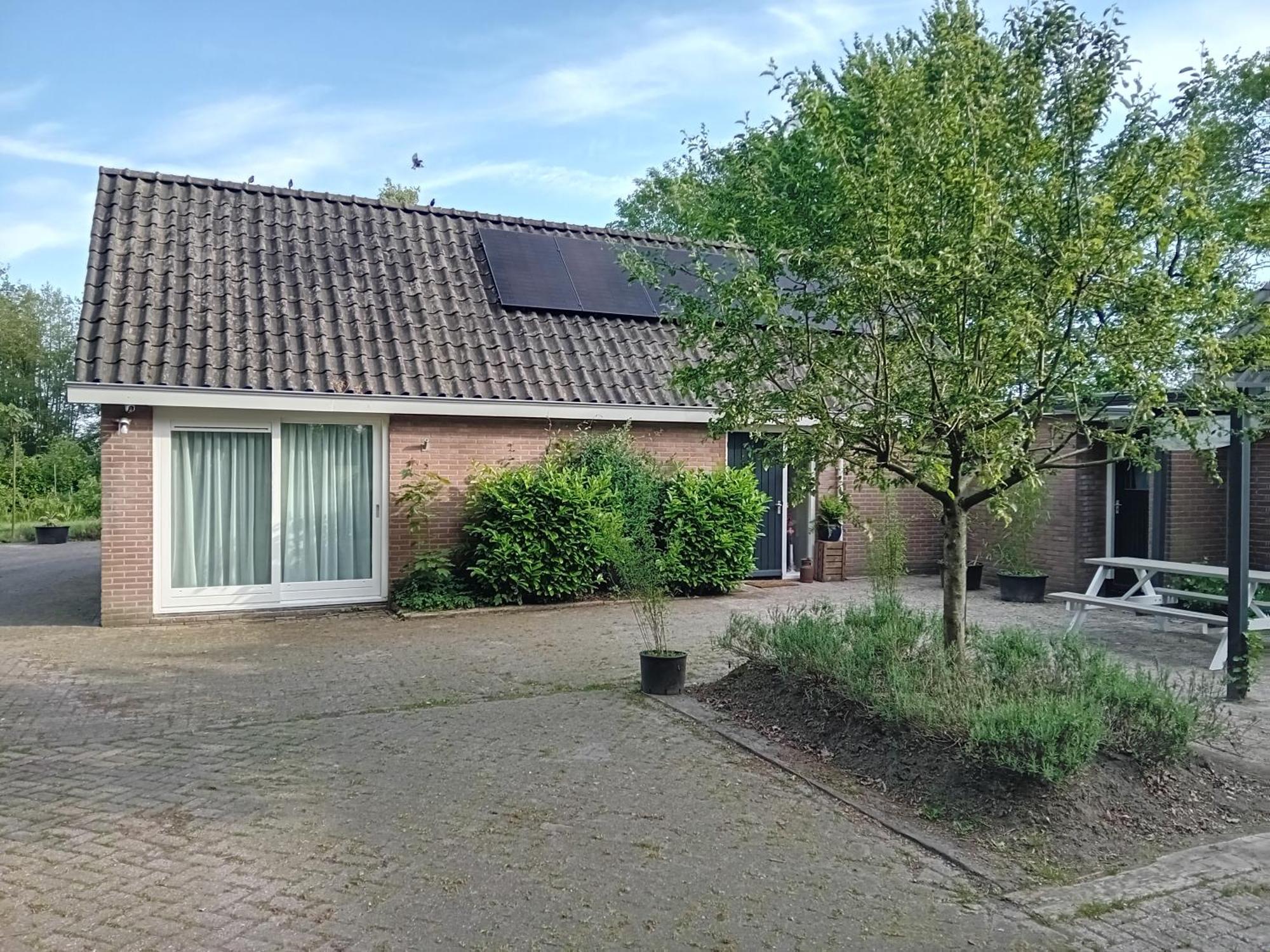 Ruim Huisje Op Een Prachtige Plek Hemrik Buitenkant foto